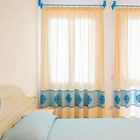 Comfortable In דירה *